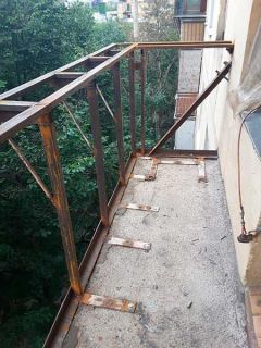 цены на деревянное остекление балкона