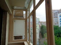 цены на деревянное остекление балкона
